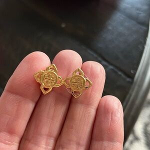 TORY BURCH GOLD LOGO BABYLON STUD EARRINGS